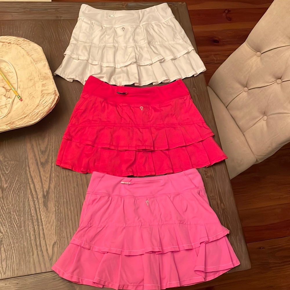 3 girls skirts